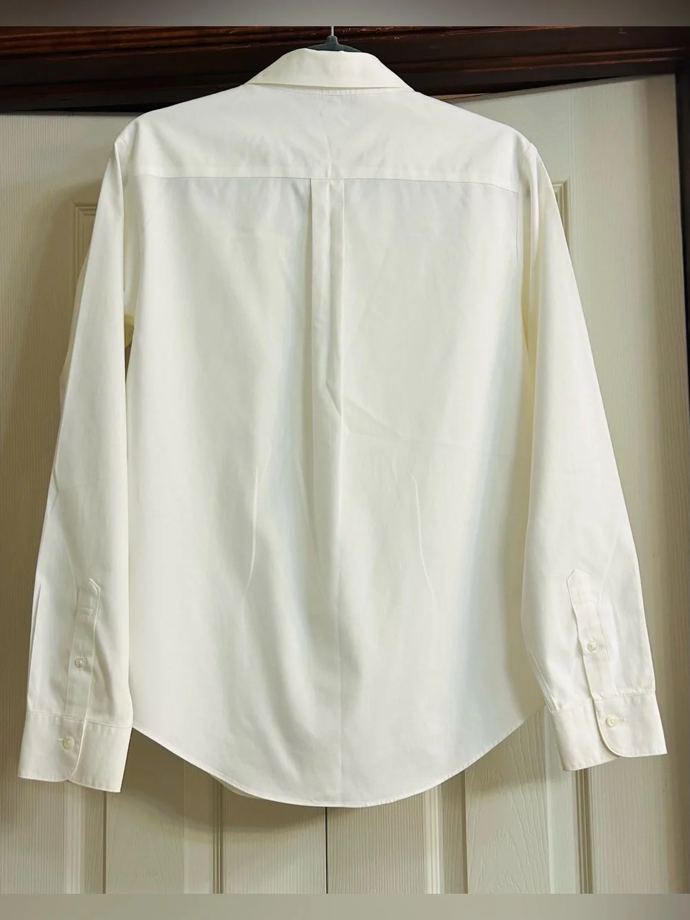 Casual Corner Vintage Women's Off-White Classy Button-Up Blouse